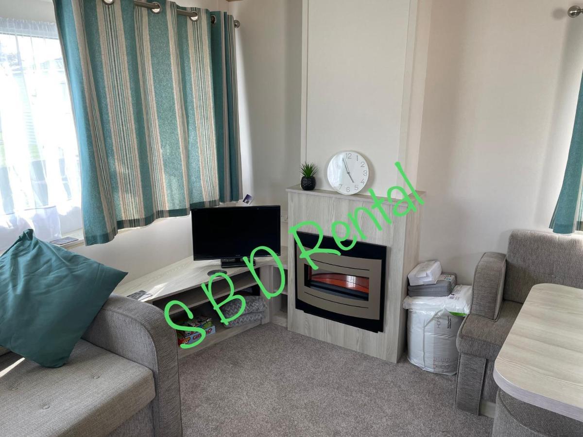 Summer Breeze Deluxe Caravan Rental Saint Osyth Екстериор снимка