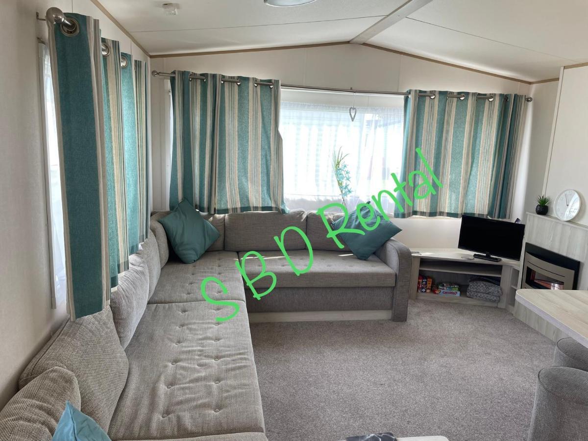 Summer Breeze Deluxe Caravan Rental Saint Osyth Екстериор снимка